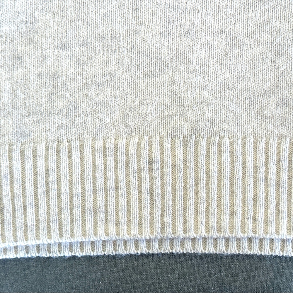 NEW without Tags - BRODIE 
Flower Pop Cashmere Crewneck Sweater - large - 2024 - Picture 13 of 13